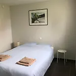 Ferienhaus Modern & Cosy With Patio & Fenced Garden Near Dunes &