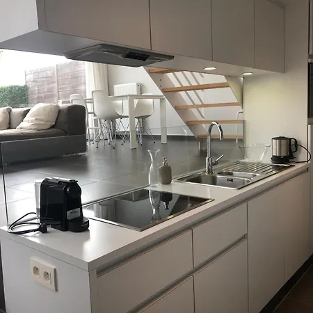 Modern & Cosy With Patio & Fenced Garden Near Dunes & Koksijde