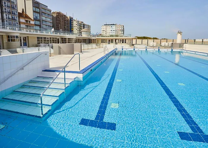 Modern & Cosy With Patio & Fenced Garden Near Dunes &